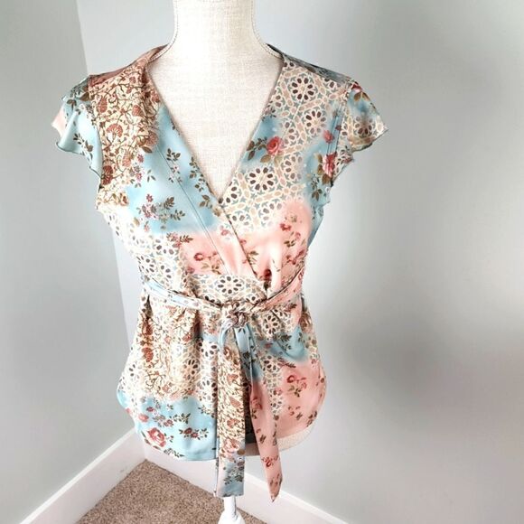 Xhilaration Faux Wrap V Neck Tie Waist Cap Sleeve Top Size Medium - Picture 1 of 6